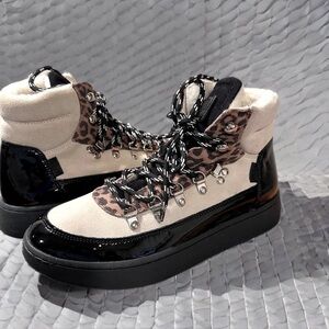 Iris Hiker Boots by WODEN Sheepskin Lining Cream Leopard Leather Rubber 7.5 US